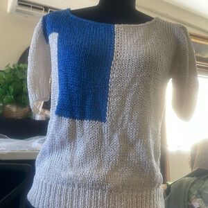 Color blocked knitted sweater